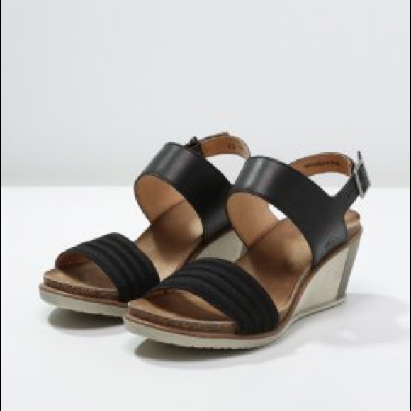 Made in Portugal Genuine Leather Wedge Sandal - Picture 2 of 6